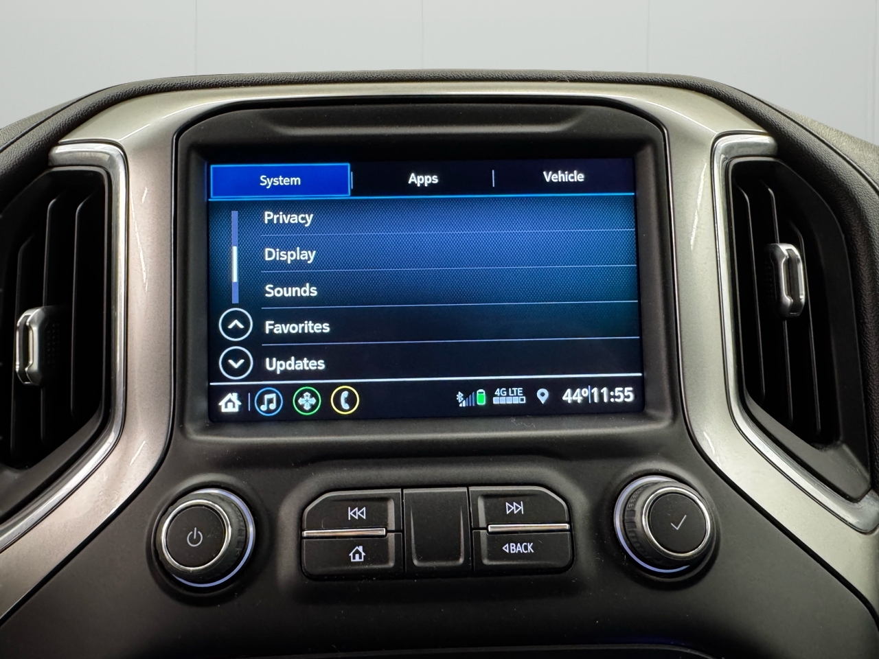 Chevrolet Silverado 1500 4WD Crew Cab 147" RST 2021