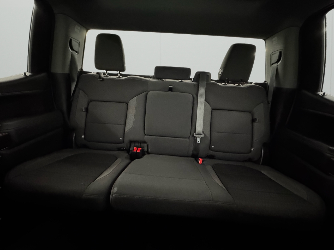 Chevrolet Silverado 1500 4WD Crew Cab 147" RST 2021