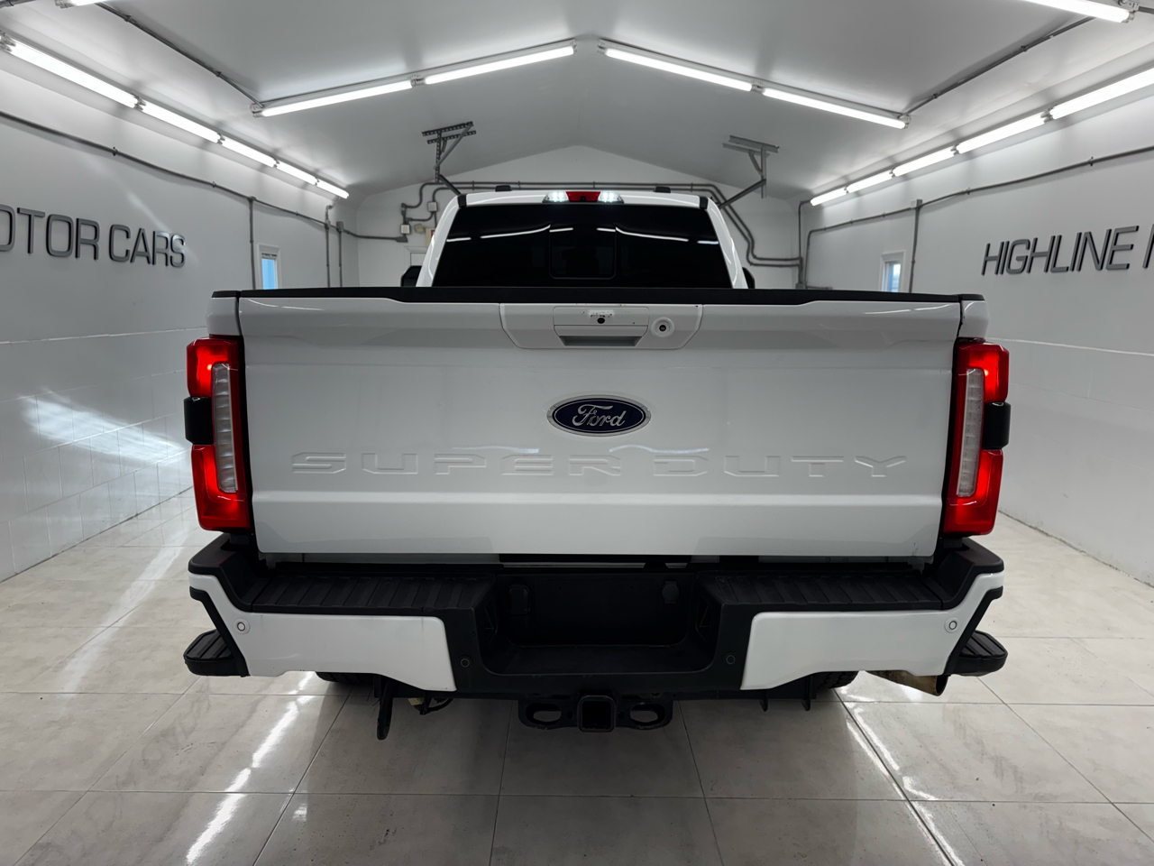 Ford Super Duty F-350 SRW Lariat 4WD SuperCab 8' Box 2023