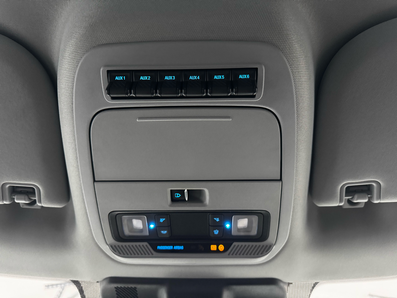 Ford Super Duty F-350 SRW Lariat 4WD SuperCab 8' Box 2023