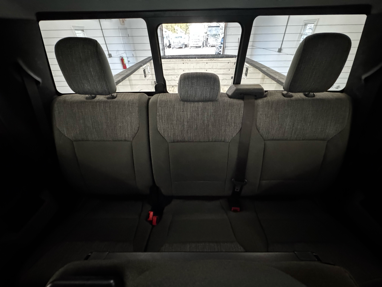 Ford Super Duty F-350 SRW Lariat 4WD SuperCab 8' Box 2023