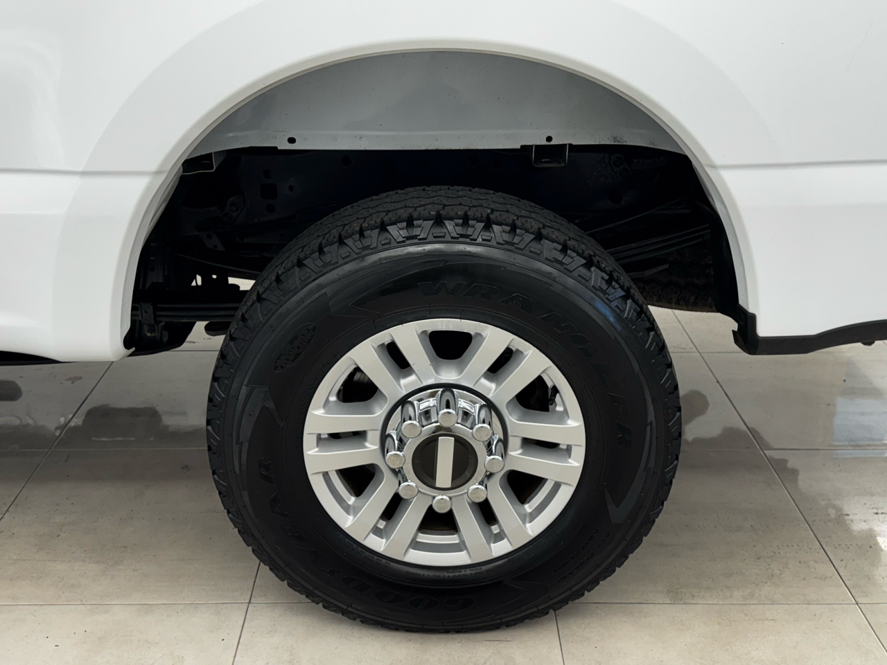 Ford Super Duty F-350 SRW Lariat 4WD SuperCab 8' Box 2023