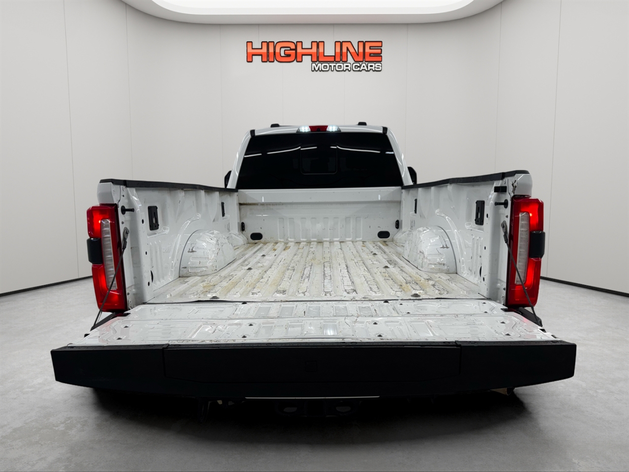 Ford Super Duty F-350 SRW XLT 4WD SuperCab 8' Box 2023