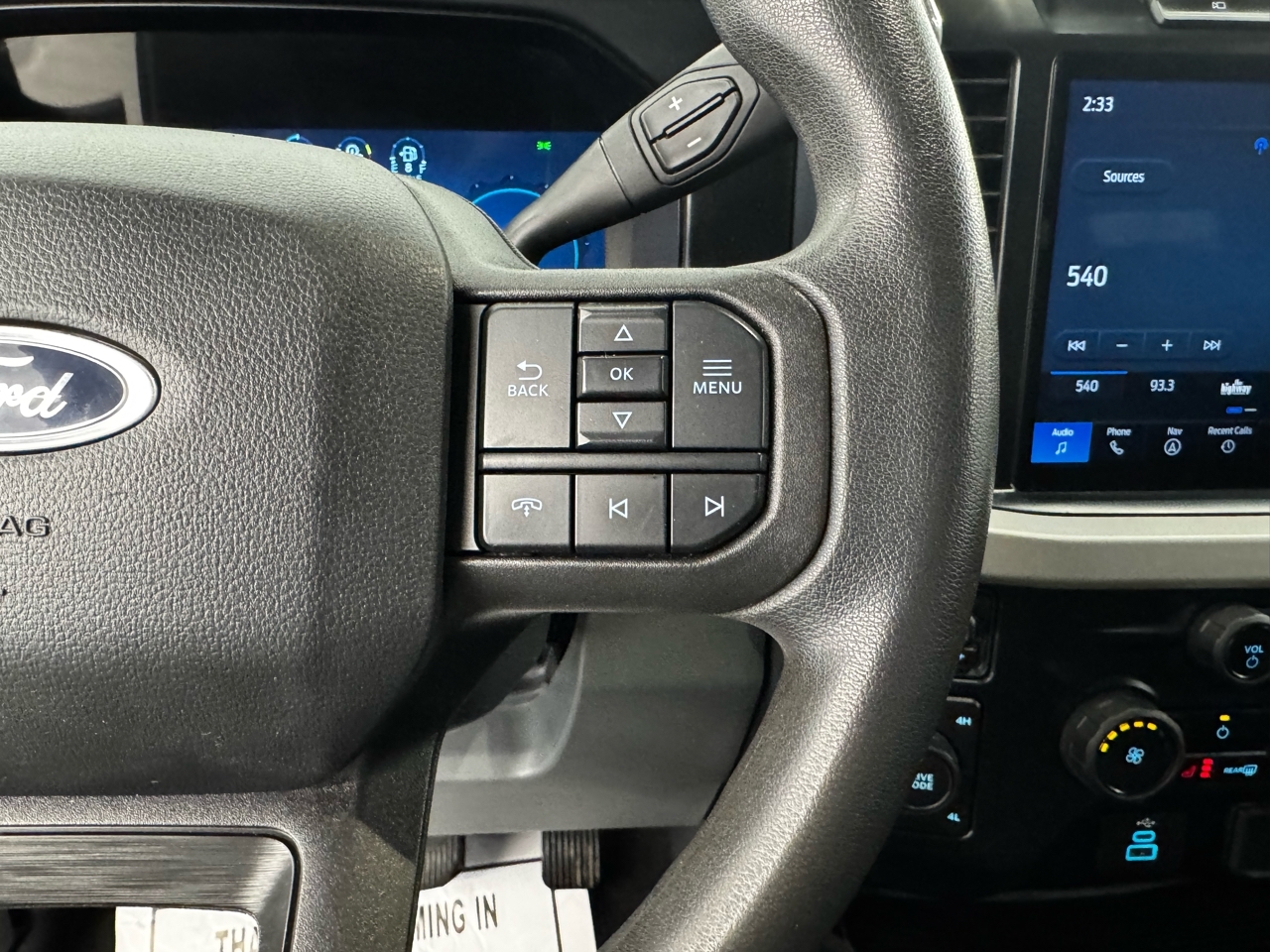 Ford Super Duty F-350 SRW XLT 4WD SuperCab 8' Box 2023