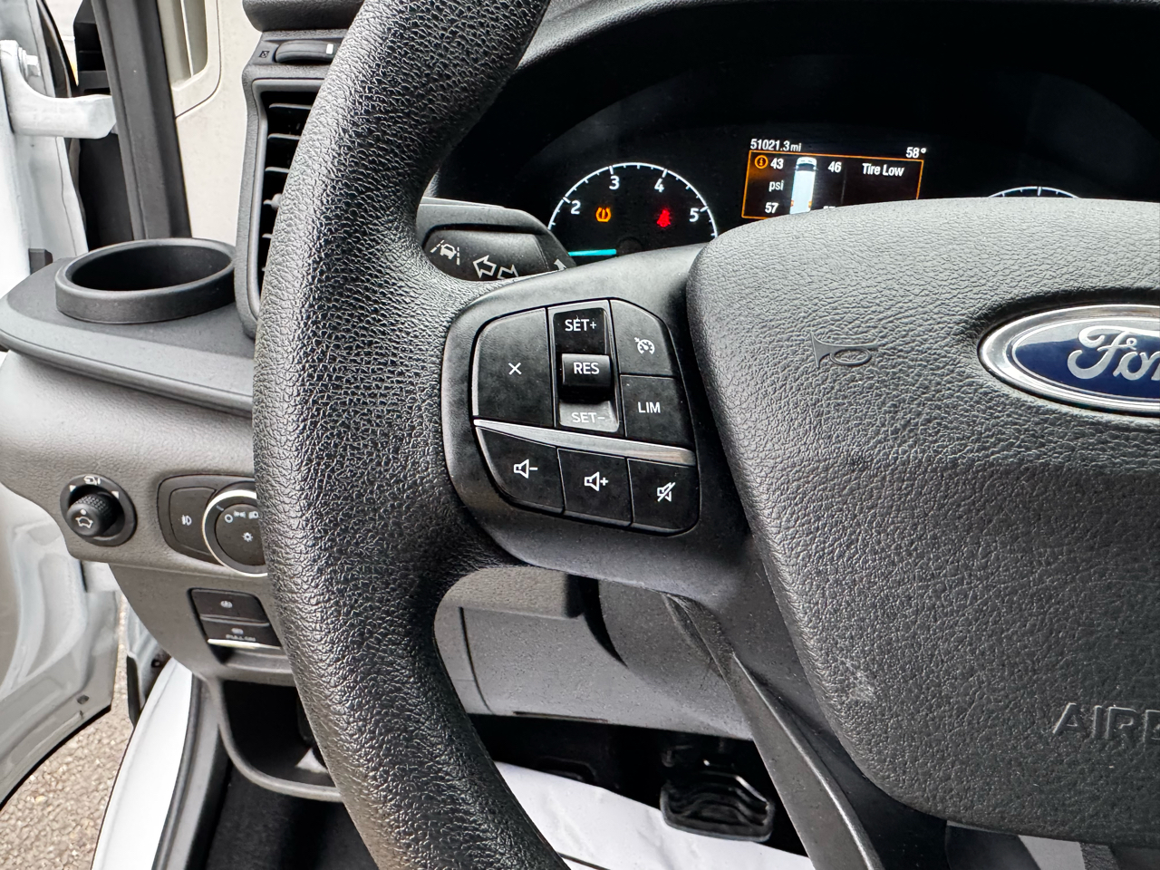 Ford Transit Passenger Wagon T-350 148" Low Roof XLT RWD 2023