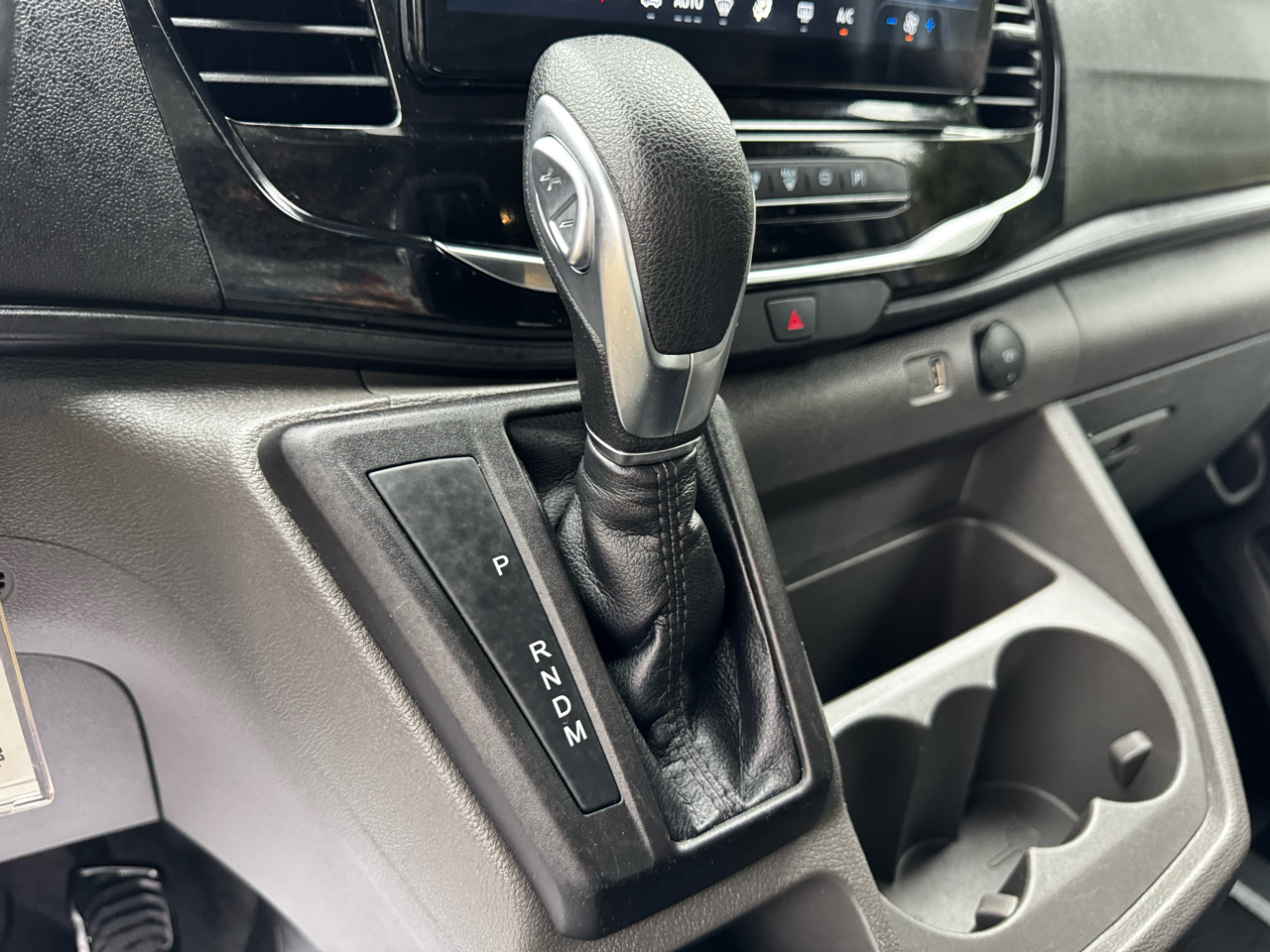 Ford Transit Passenger Wagon T-350 148" Low Roof XLT RWD 2023