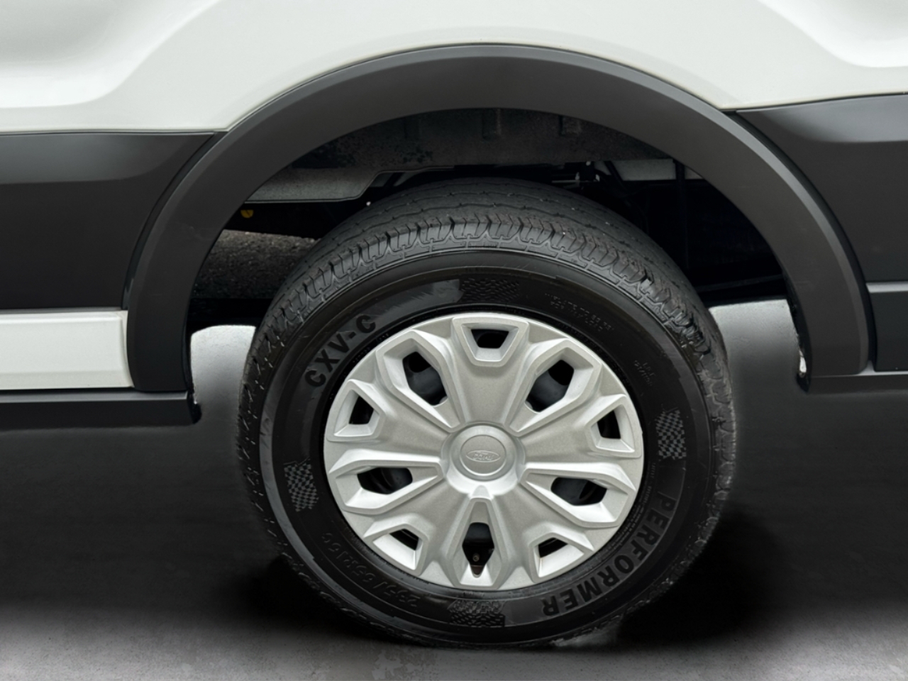 Ford Transit Passenger Wagon T-350 148" Low Roof XLT RWD 2023