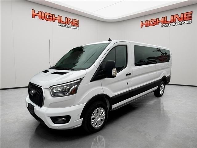 Ford Transit Passenger Wagon T-350 148" Low Roof XLT RWD 2023