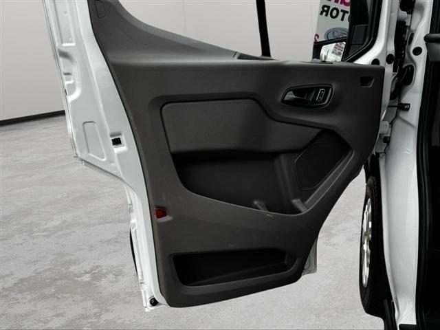 Ford Transit Passenger Wagon T-350 148" Low Roof XLT RWD 2023