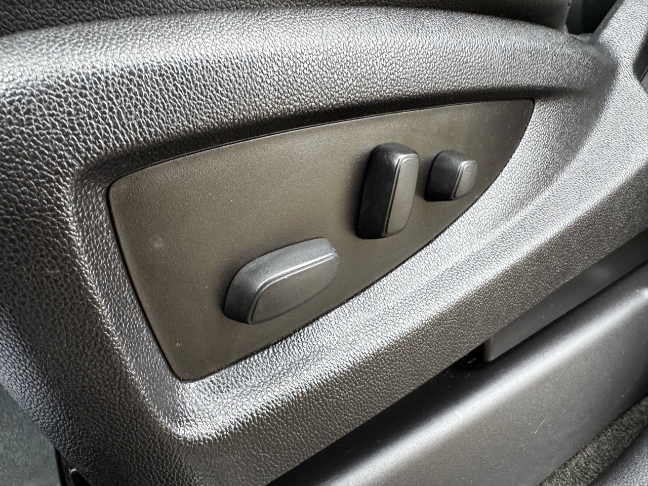 GMC Yukon 4WD 4dr SLT 2016