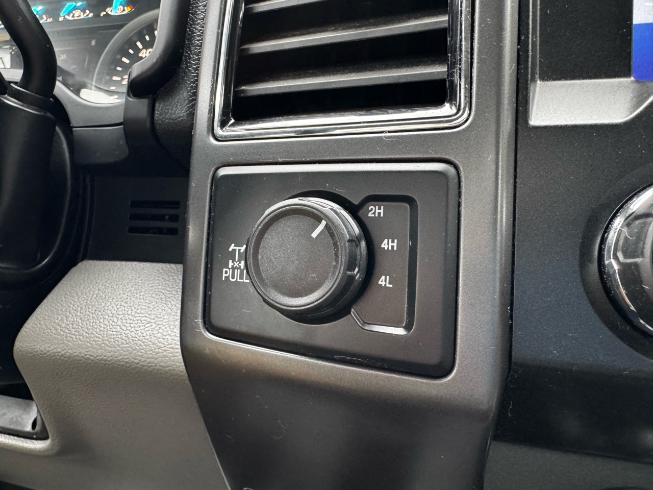 Ford F-150 Lariat 4WD SuperCrew 5.5' Box 2020