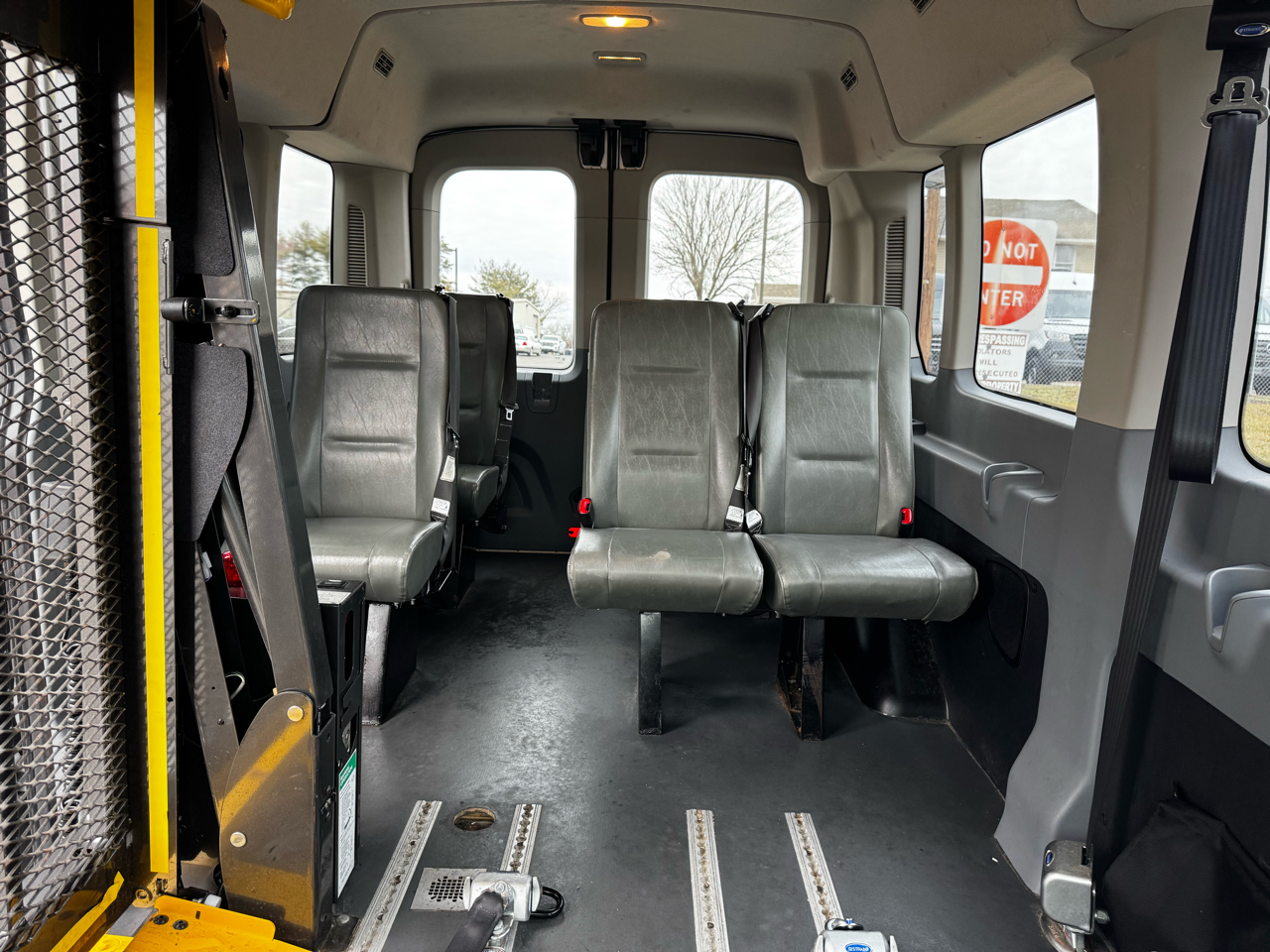 Ford Transit Passenger Wagon T-350 148" Med Roof XLT Sliding RH Dr 2018