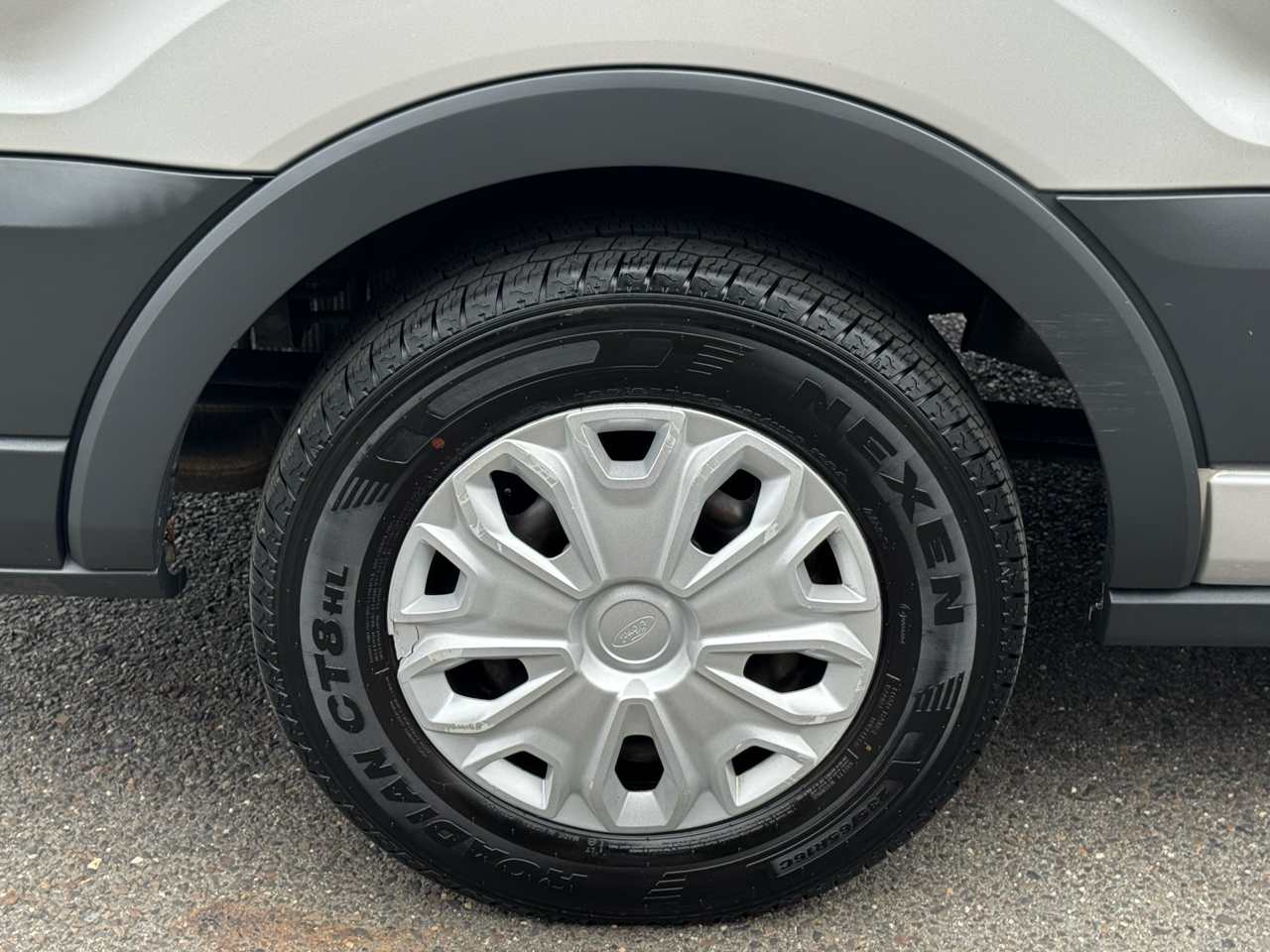 Ford Transit Passenger Wagon T-350 148" Med Roof XLT Sliding RH Dr 2018