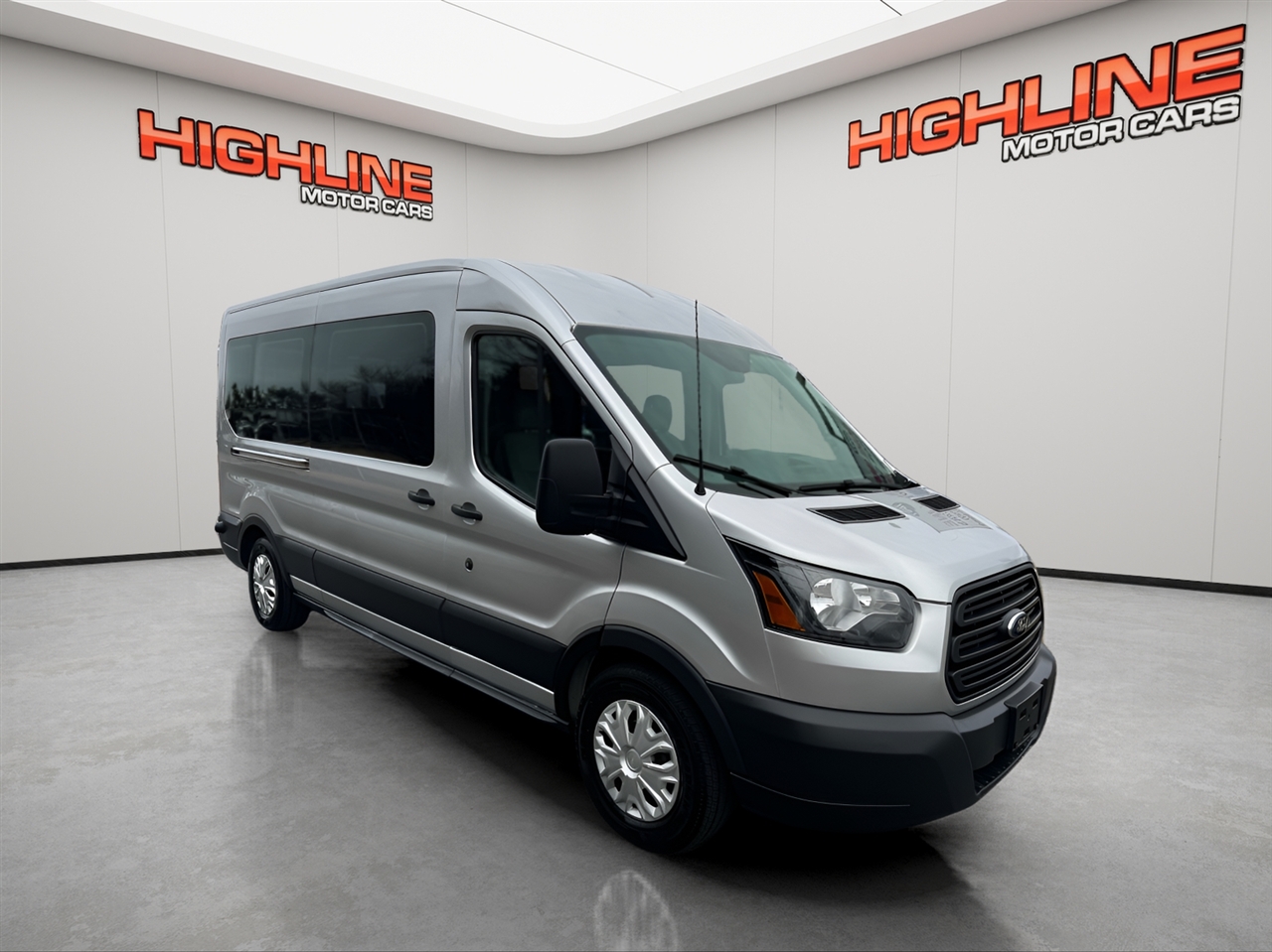 Ford Transit Passenger Wagon T-350 148" Med Roof XLT Sliding RH Dr 2018