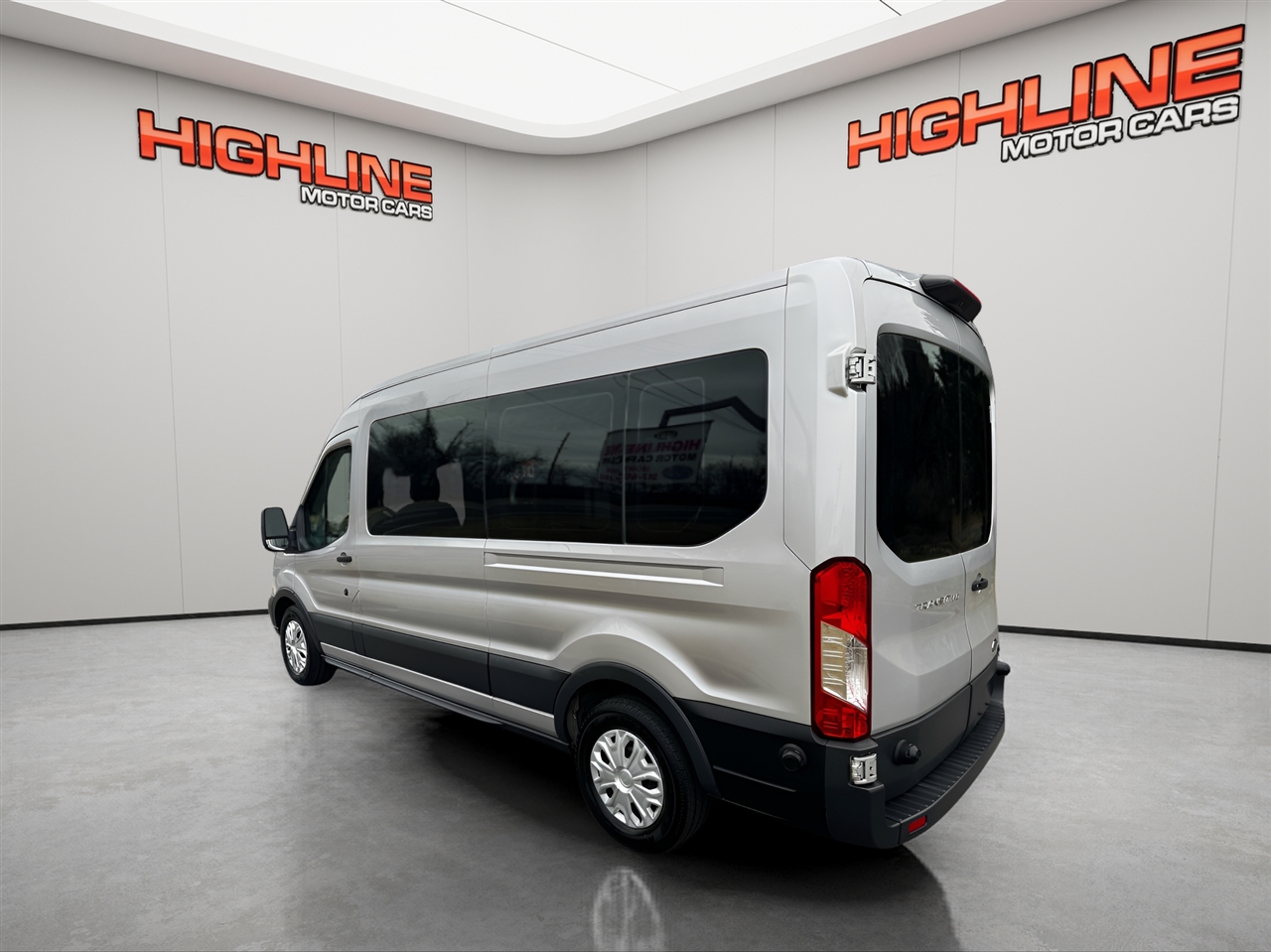 Ford Transit Passenger Wagon T-350 148" Med Roof XLT Sliding RH Dr 2018