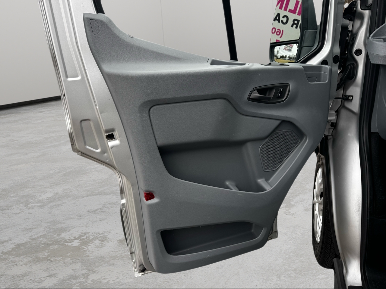 Ford Transit Passenger Wagon T-350 148" Med Roof XLT Sliding RH Dr 2018