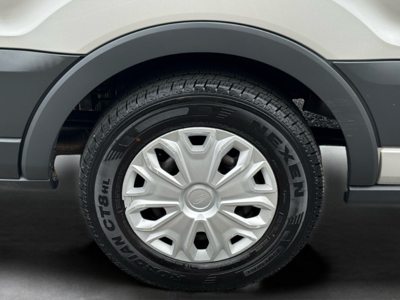 Ford Transit Passenger Wagon T-350 148" Med Roof XLT Sliding RH Dr 2018