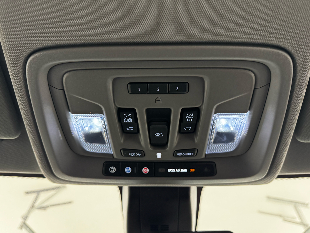 GMC Sierra 1500 4WD Crew Cab 147" SLT 2019