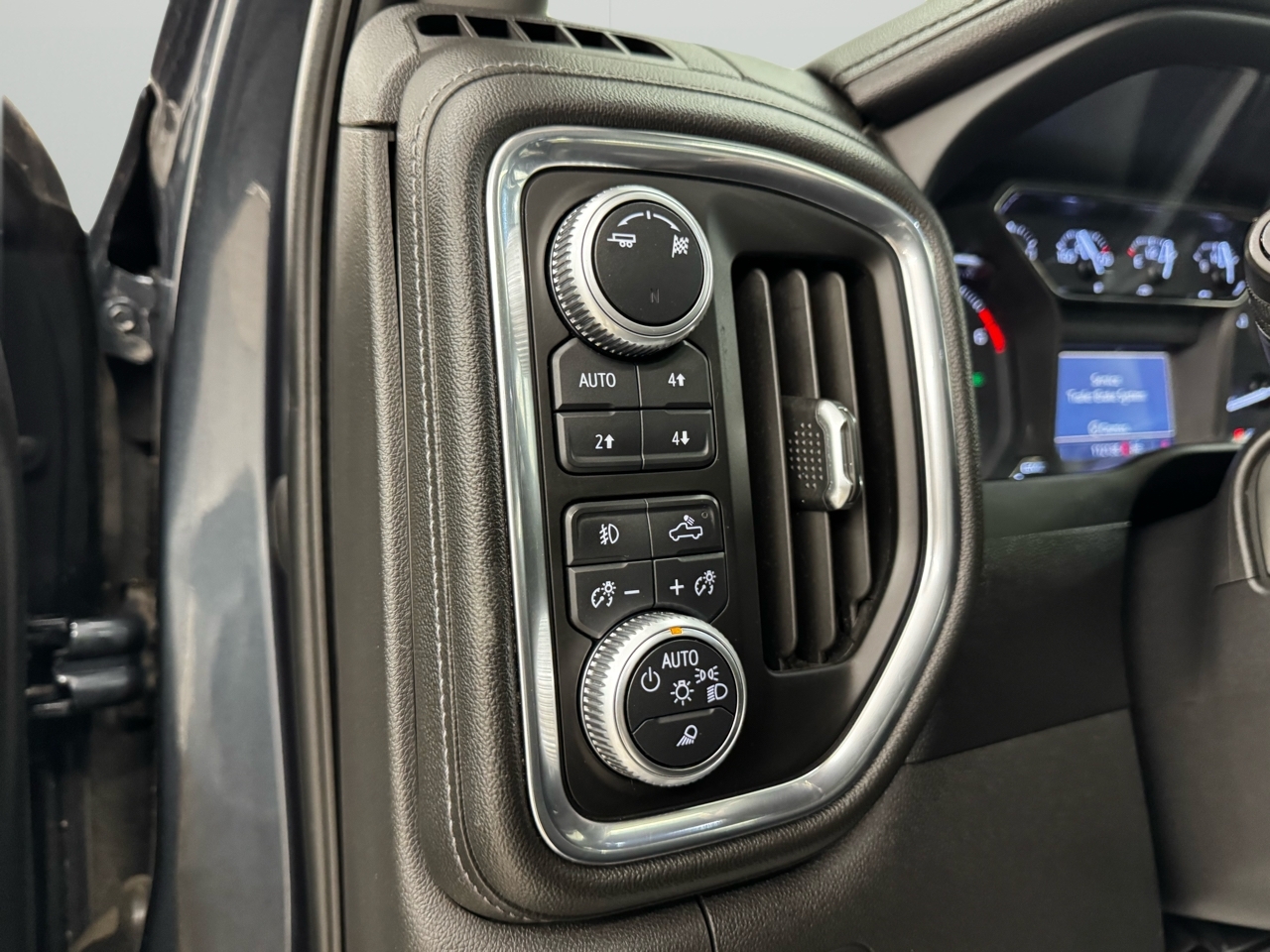 GMC Sierra 1500 4WD Crew Cab 147" SLT 2019