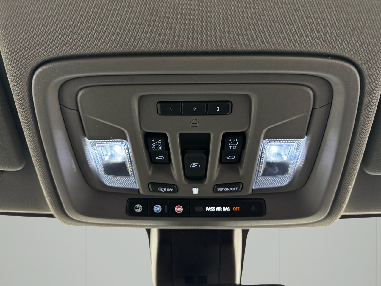 GMC Sierra 1500 4WD Crew Cab 147" SLT 2019