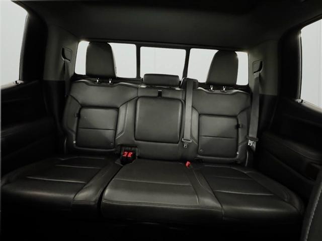 GMC Sierra 1500 4WD Crew Cab 147" SLT 2019