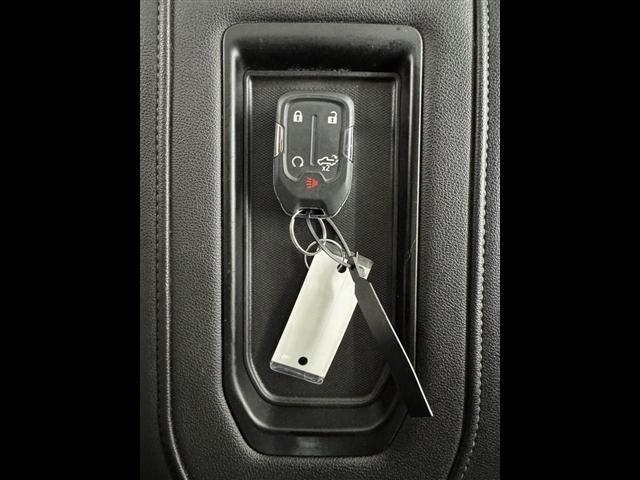 GMC Sierra 1500 4WD Crew Cab 147" SLT 2019