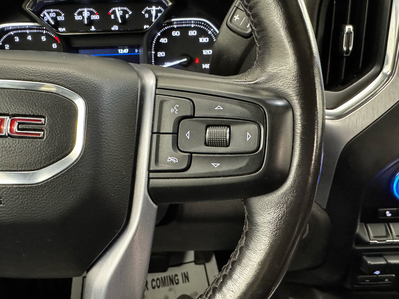 GMC Sierra 1500 Limited 4WD Crew Cab 147" SLT 2022