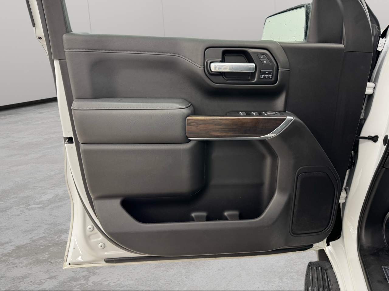 GMC Sierra 1500 Limited 4WD Crew Cab 147" SLT 2022