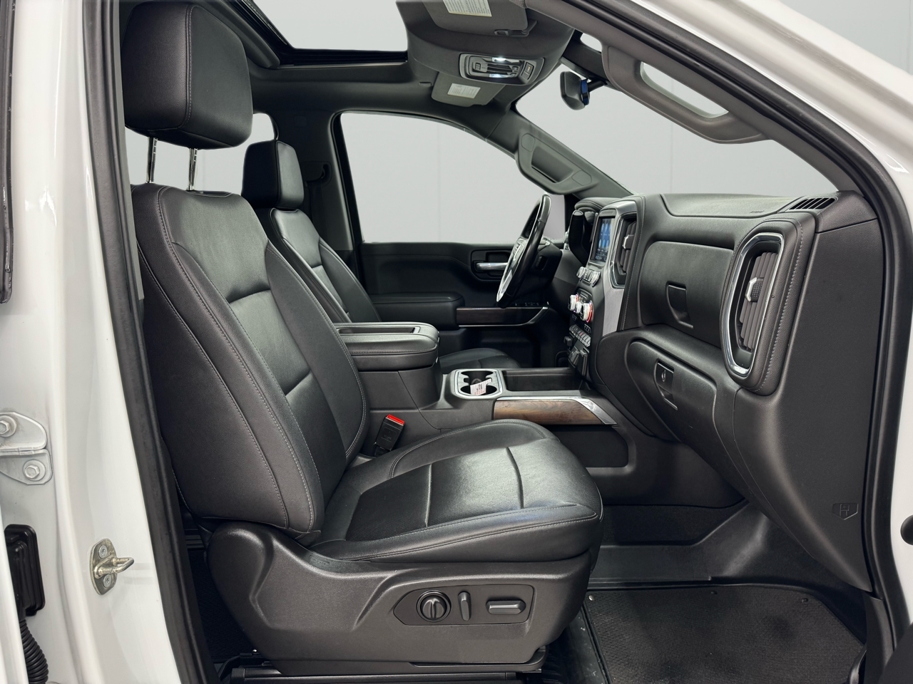 GMC Sierra 1500 Limited 4WD Crew Cab 147" SLT 2022