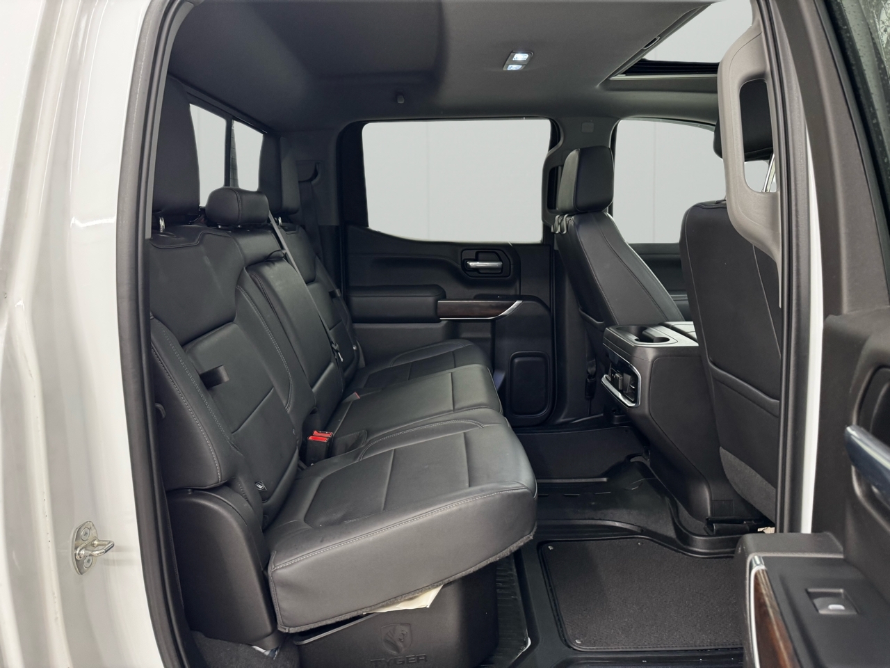 GMC Sierra 1500 Limited 4WD Crew Cab 147" SLT 2022