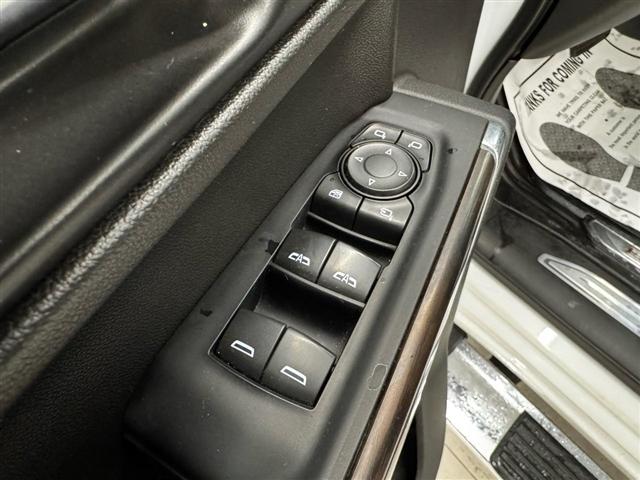 GMC Sierra 1500 Limited 4WD Crew Cab 147" SLT 2022