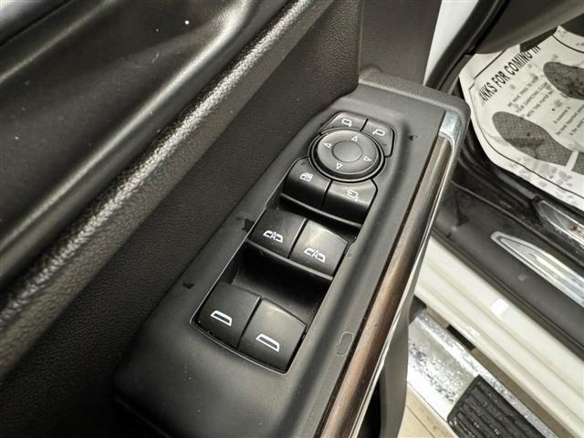 GMC Sierra 1500 Limited 4WD Crew Cab 147" SLT 2022