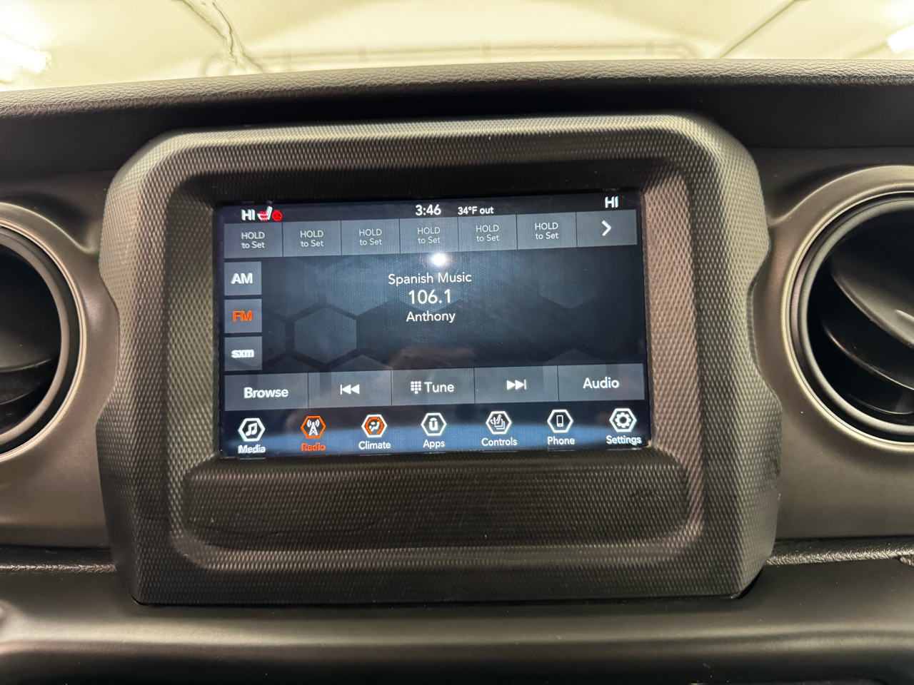 Jeep Wrangler Willys 4x4 2022