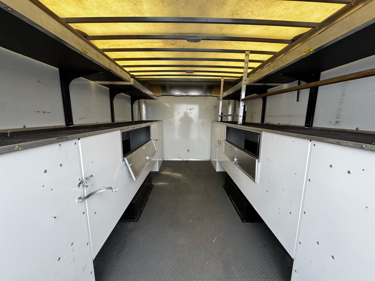 Chevrolet 4500 HG LCF Gas 2WD Reg Cab 109" 2024