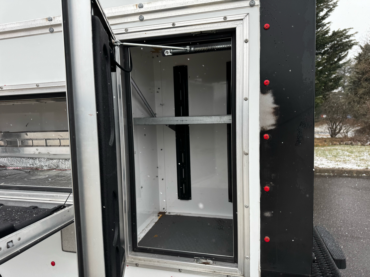 Chevrolet 4500 HG LCF Gas 2WD Reg Cab 109" 2024