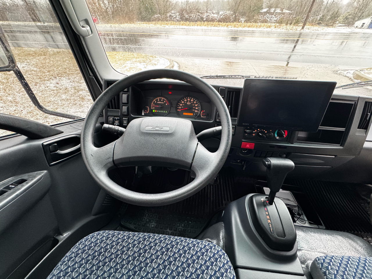 Chevrolet 4500 HG LCF Gas 2WD Reg Cab 109" 2024