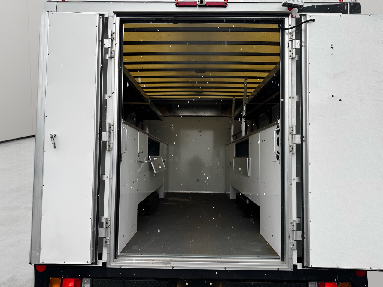 Chevrolet 4500 HG LCF Gas 2WD Reg Cab 109" 2024