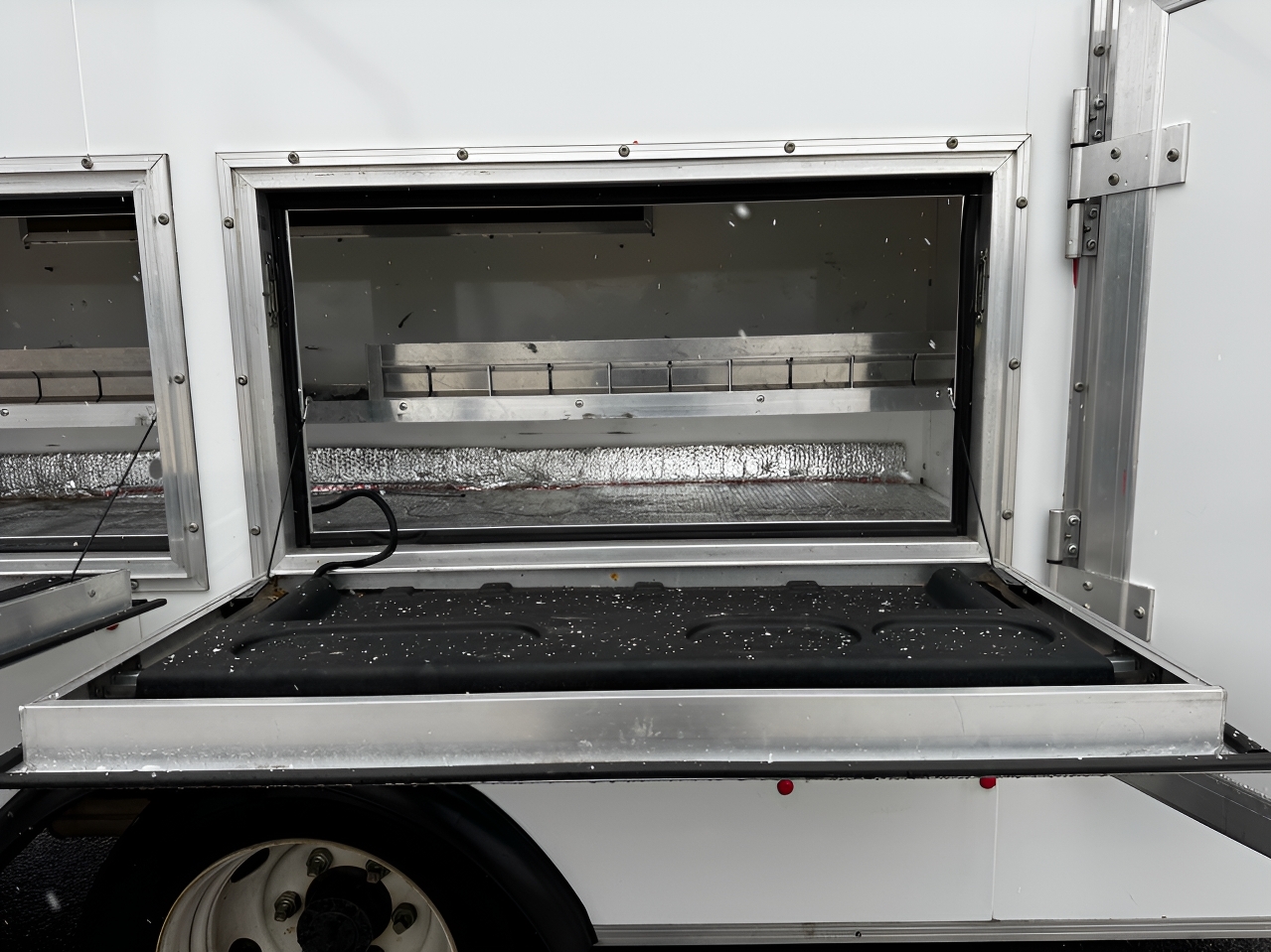 Chevrolet 4500 HG LCF Gas 2WD Reg Cab 109" 2024