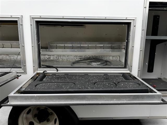 Chevrolet 4500 HG LCF Gas 2WD Reg Cab 109" 2024