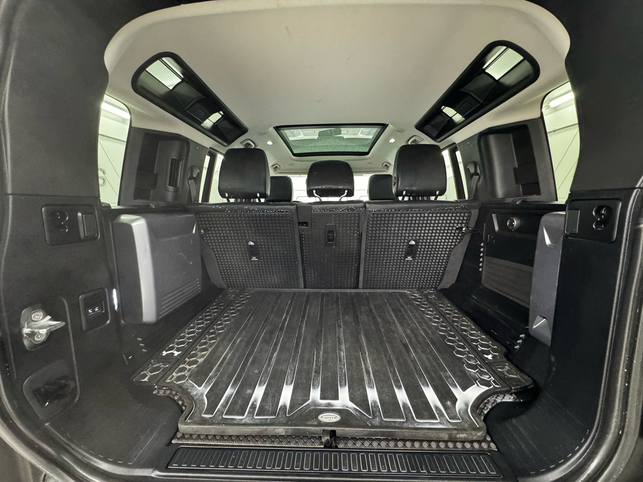 Land Rover Defender 110 SE AWD 2020