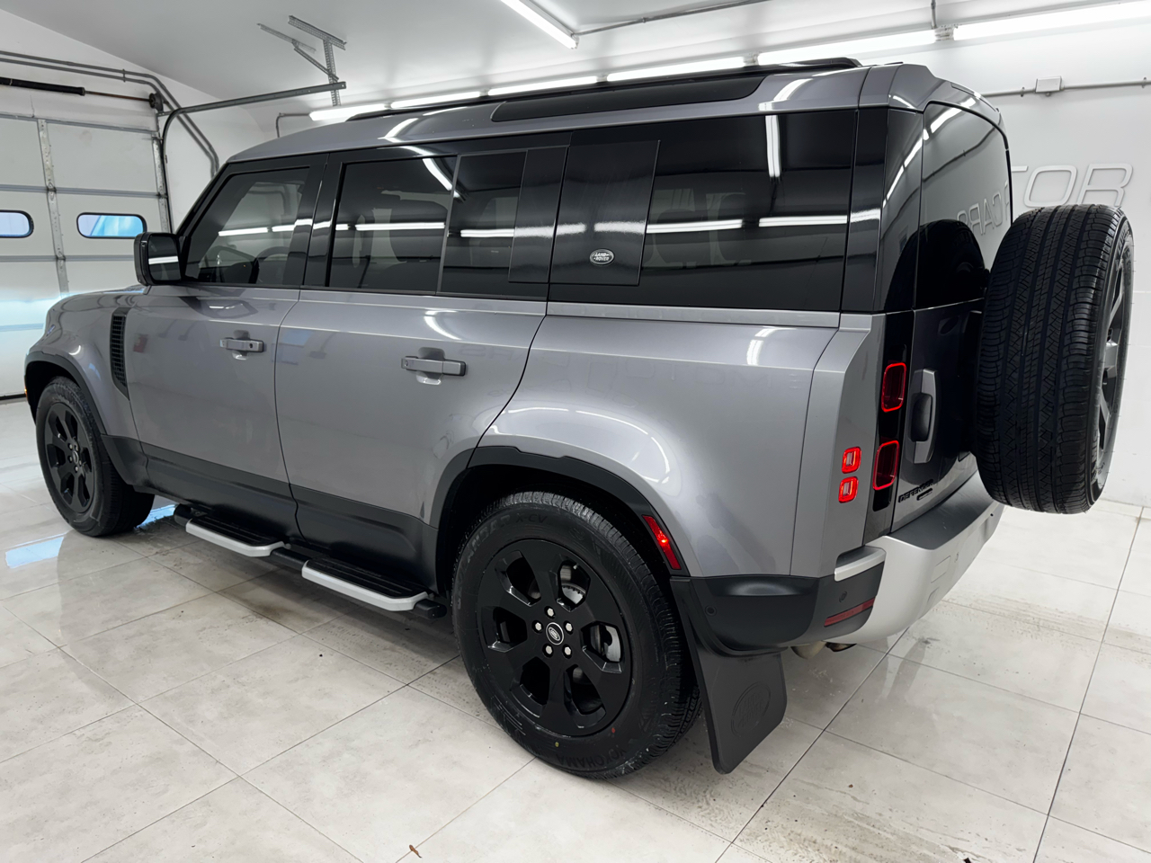 Land Rover Defender 110 SE AWD 2020