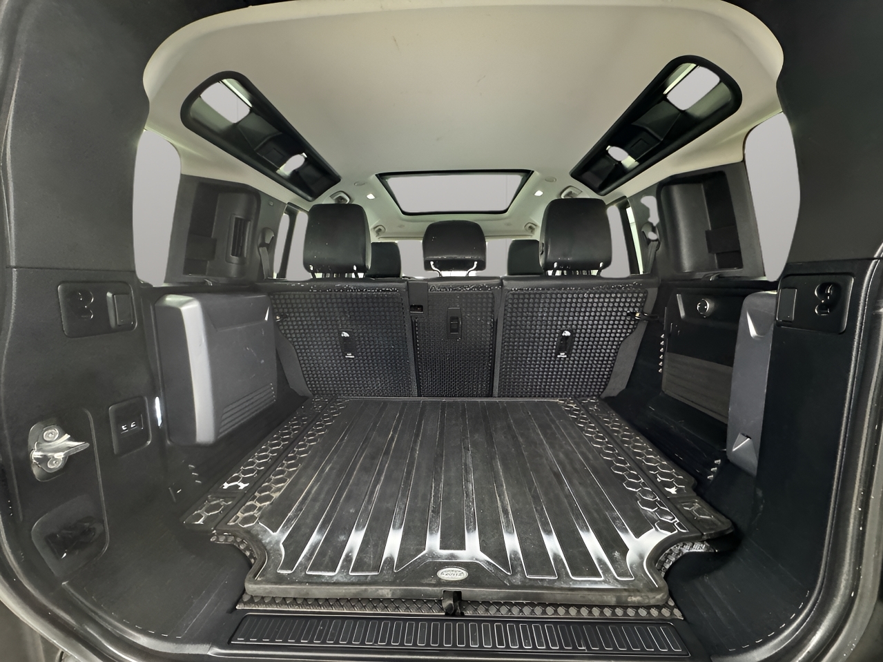 Land Rover Defender 110 SE AWD 2020