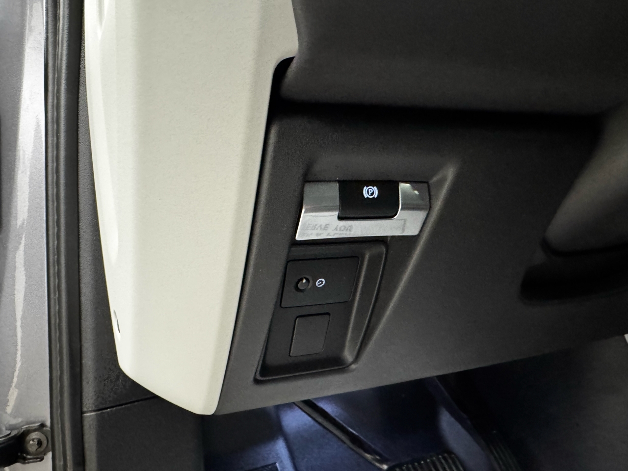 Land Rover Defender 110 SE AWD 2020