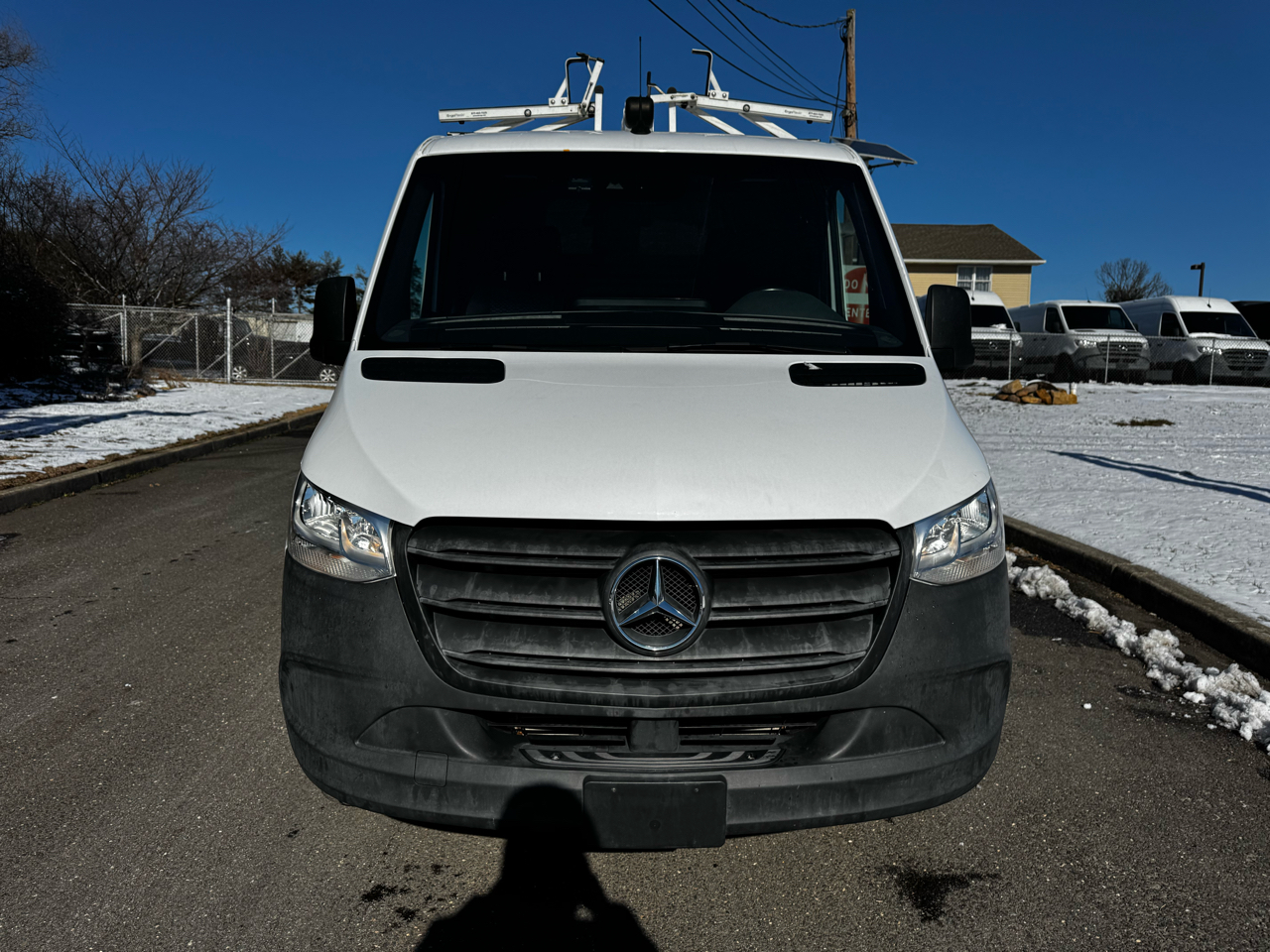 Mercedes-Benz Sprinter Cargo Van 1500 Standard Roof I4 144" RWD 2021
