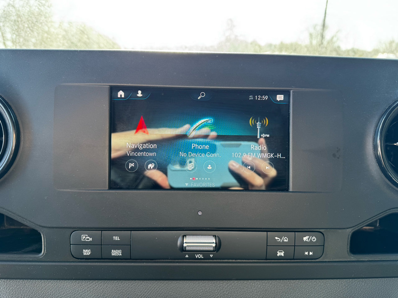 Mercedes-Benz Sprinter Cargo Van 1500 Standard Roof I4 144" RWD 2021