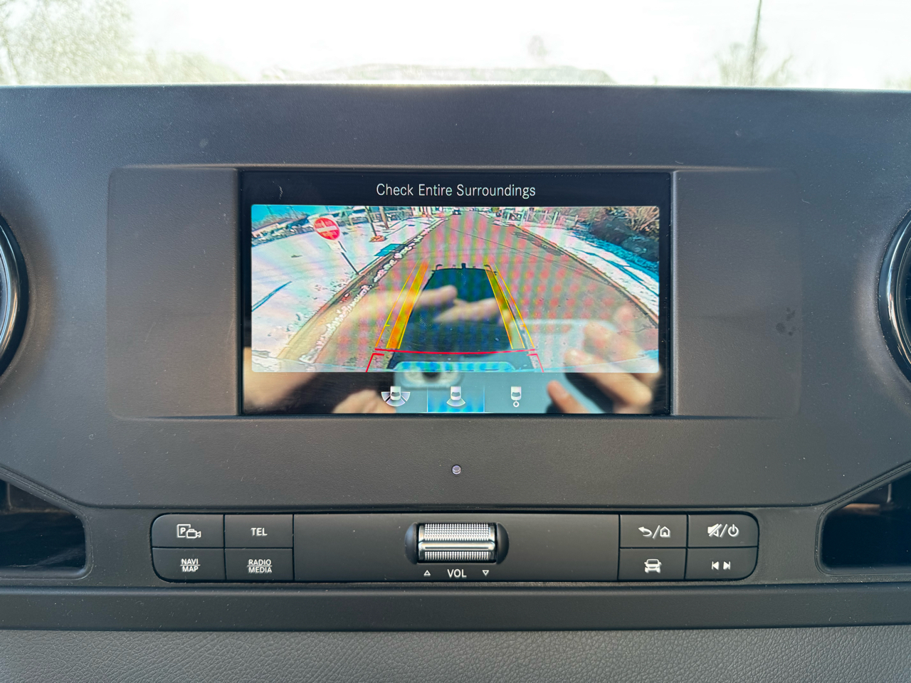 Mercedes-Benz Sprinter Cargo Van 1500 Standard Roof I4 144" RWD 2021