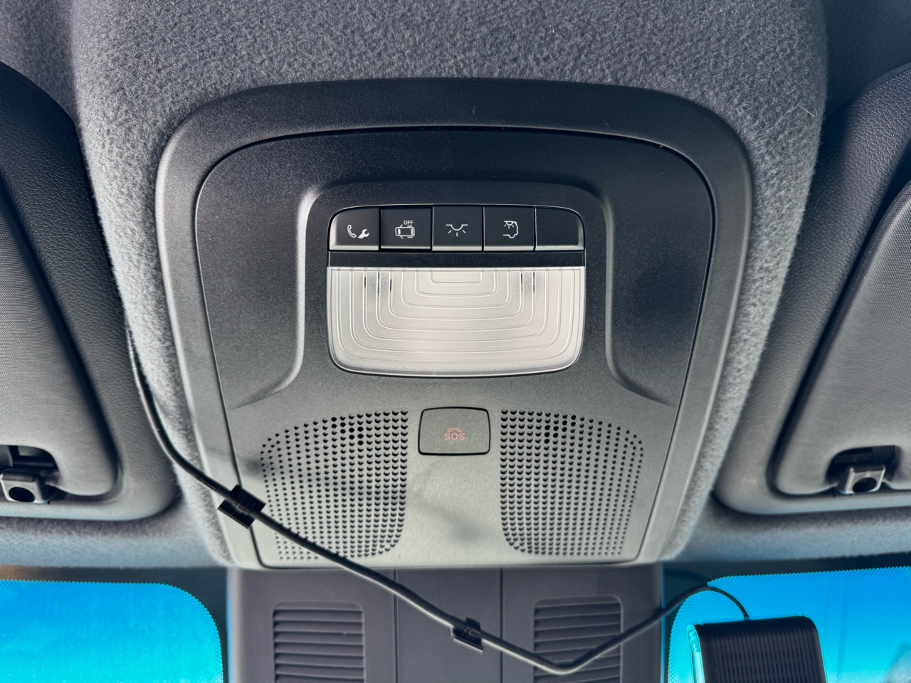 Mercedes-Benz Sprinter Cargo Van 1500 Standard Roof I4 144" RWD 2021