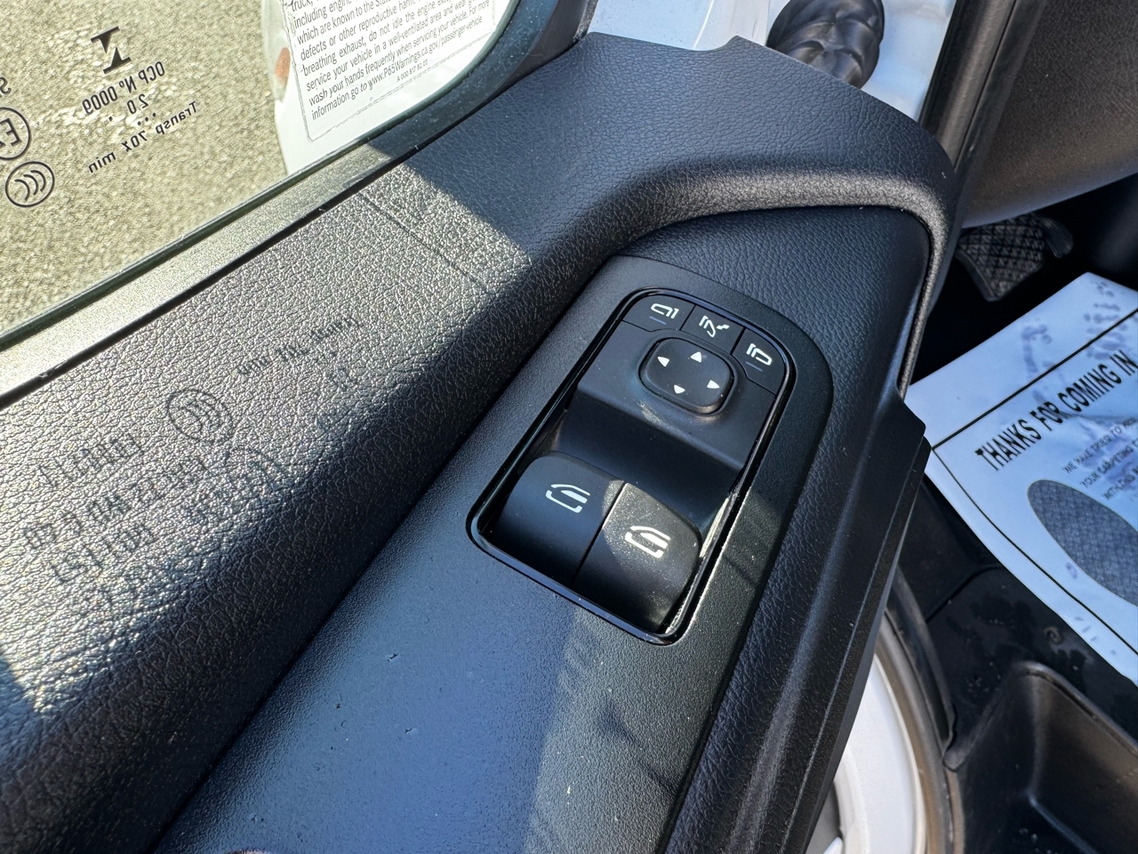 Mercedes-Benz Sprinter Cargo Van 1500 Standard Roof I4 144" RWD 2021