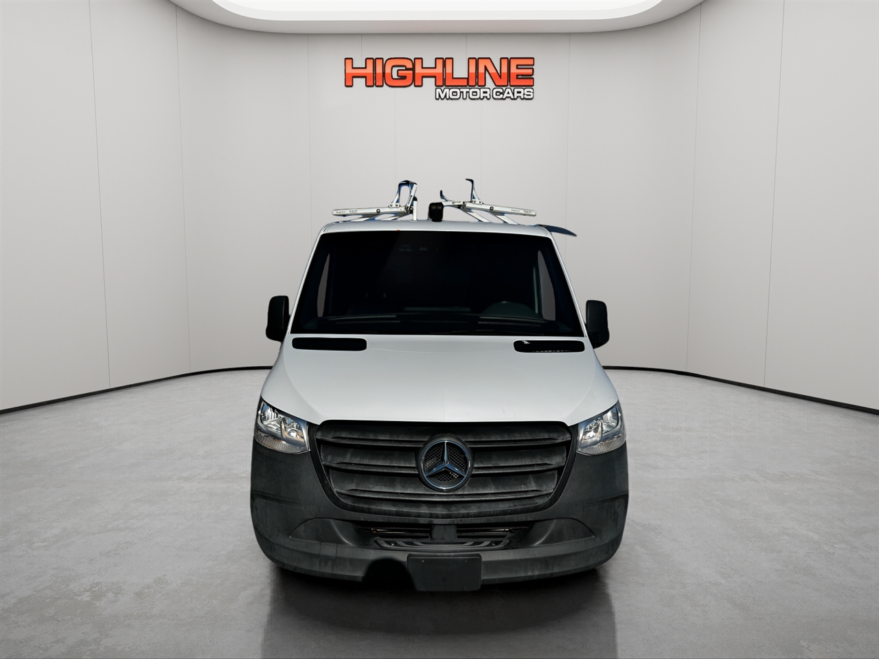 Mercedes-Benz Sprinter Cargo Van 1500 Standard Roof I4 144" RWD 2021