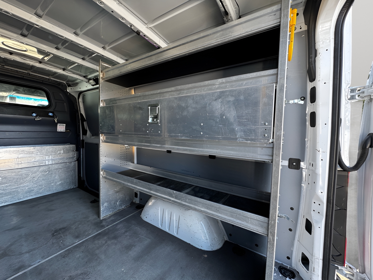 Mercedes-Benz Sprinter Cargo Van 1500 Standard Roof I4 144" RWD 2021